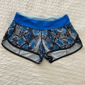 Lululemon running SPEED shorts reptile print